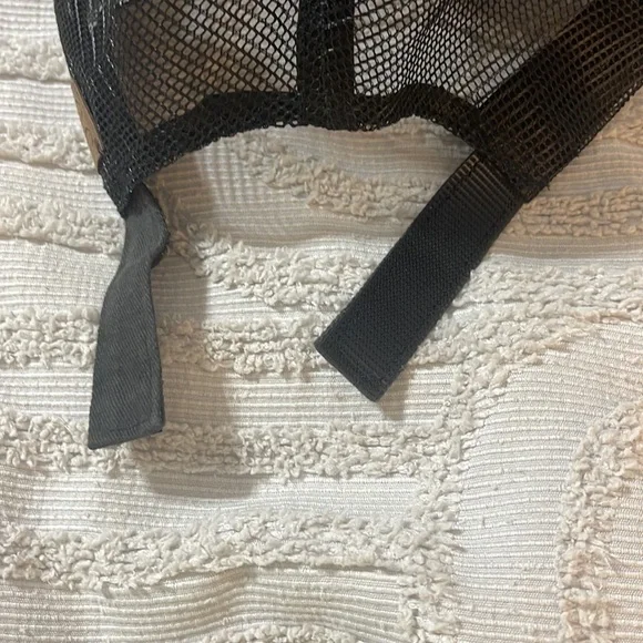 CC brand hat with Velcro back and jeweled heart - Picture 5 of 9